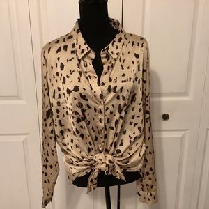 H&M women’s leopard print blouse. Size XXL